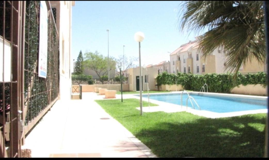 Apartamento En Aguadulce Almeria Bagian luar foto